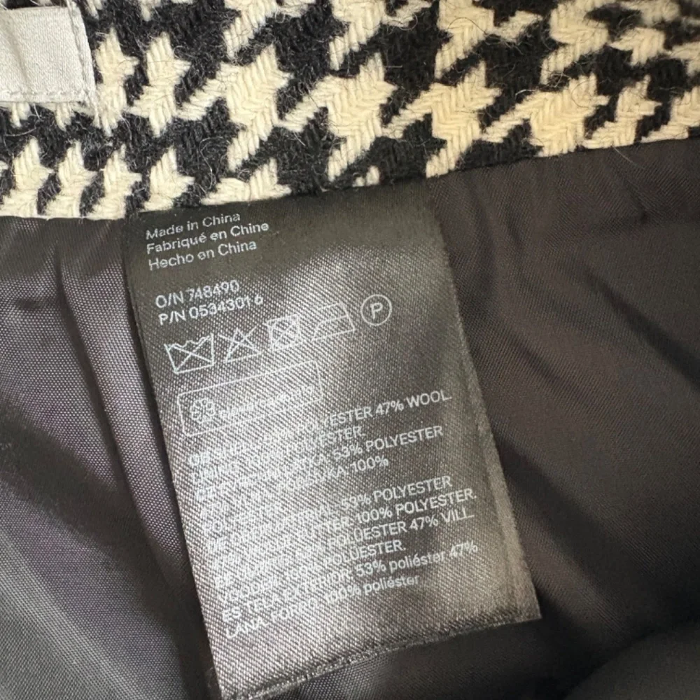 H & M Skirt - Picture 8 of 10